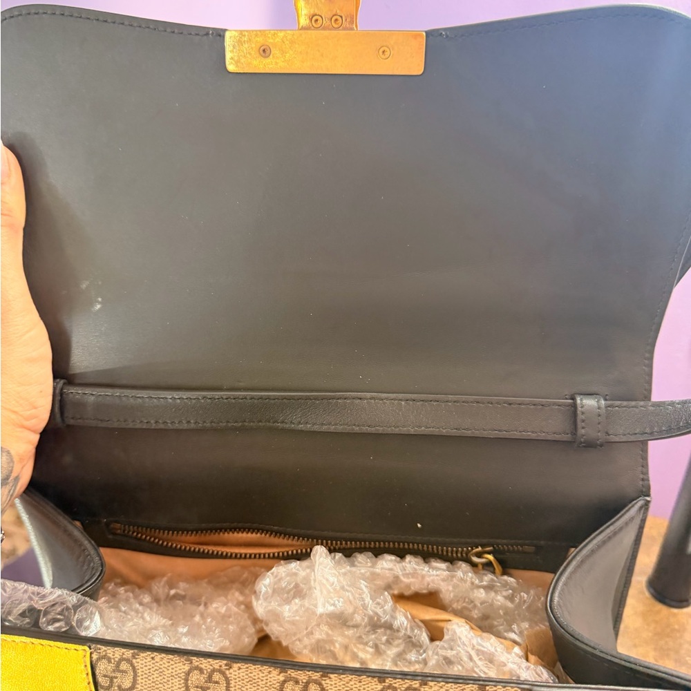Gucci RARE Black, Gold & Beige GG Supreme Lion Face Bag PRICE DROP - Picture 9 of 14